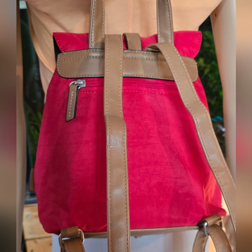 Roots Red Drawstring Backpack - Picture 14 of 15